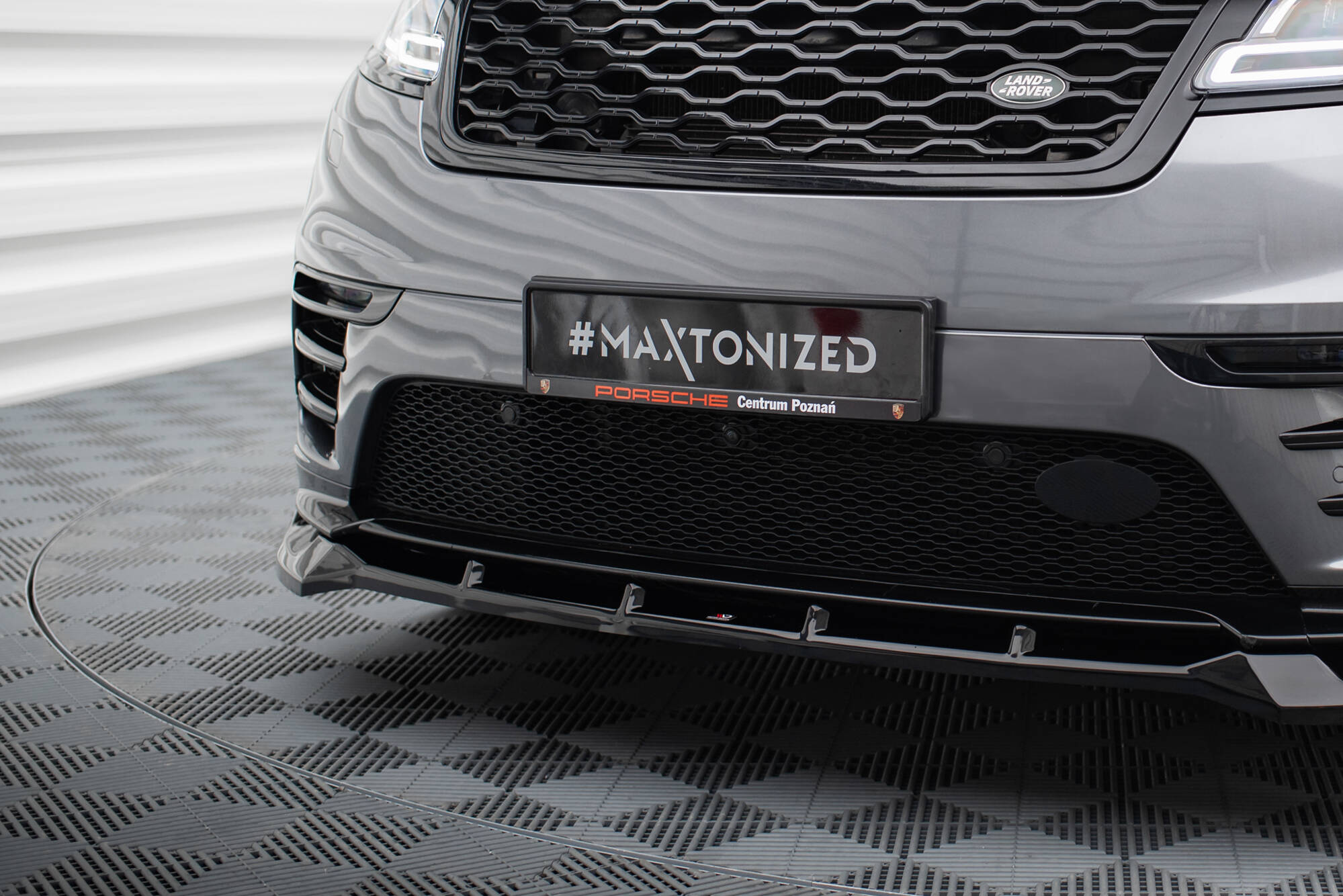 Bodykit Land Rover Range Rover Velar R-Dynamic MK1 Maxton Glanzend zwart