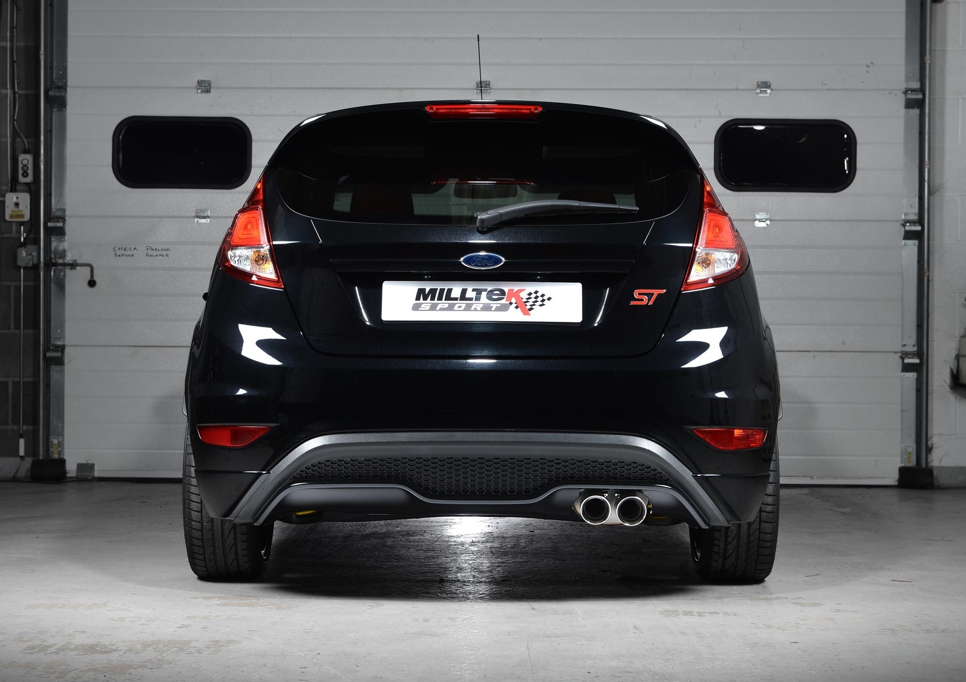 Ford Fiesta Mk7/Mk7.5 ST 1.6L  EcoBoost 182PS & ST200 Milltek Cat-Back Race Non-resonated (luider)