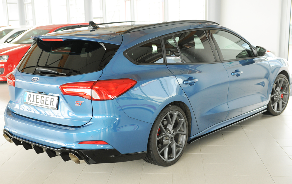 Diffuser Ford Focus Station Glans zwart