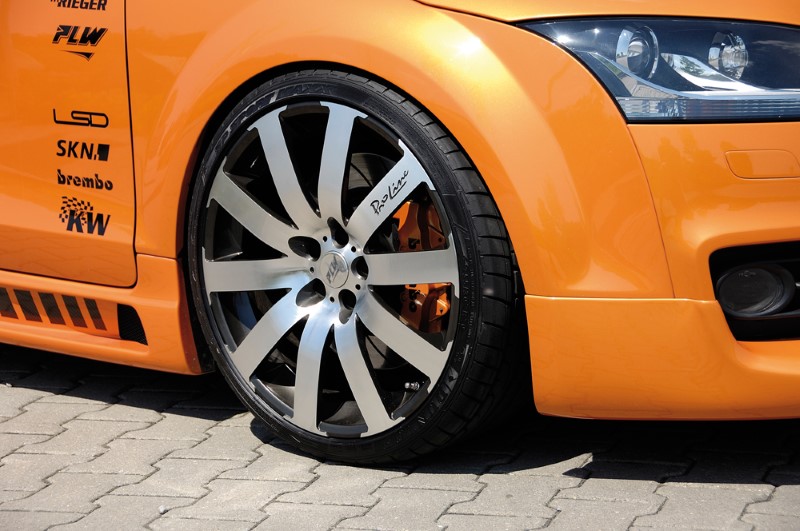 Zijskirts Audi TT 8J 96.06- met 2 schacht en 2 uitsnedes Rieger
