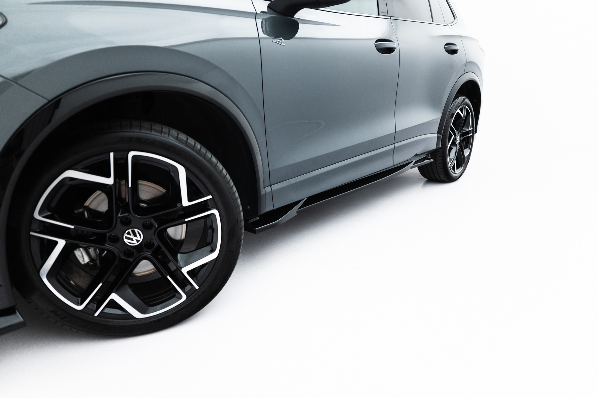 Zijskirts Volkswagen Tiguan R-Line Mk3